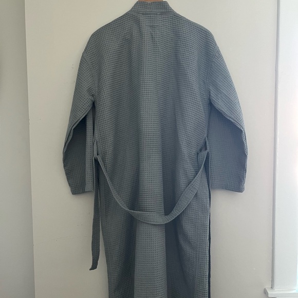 Gray Waffle Knit Robe - Picture 3 of 4